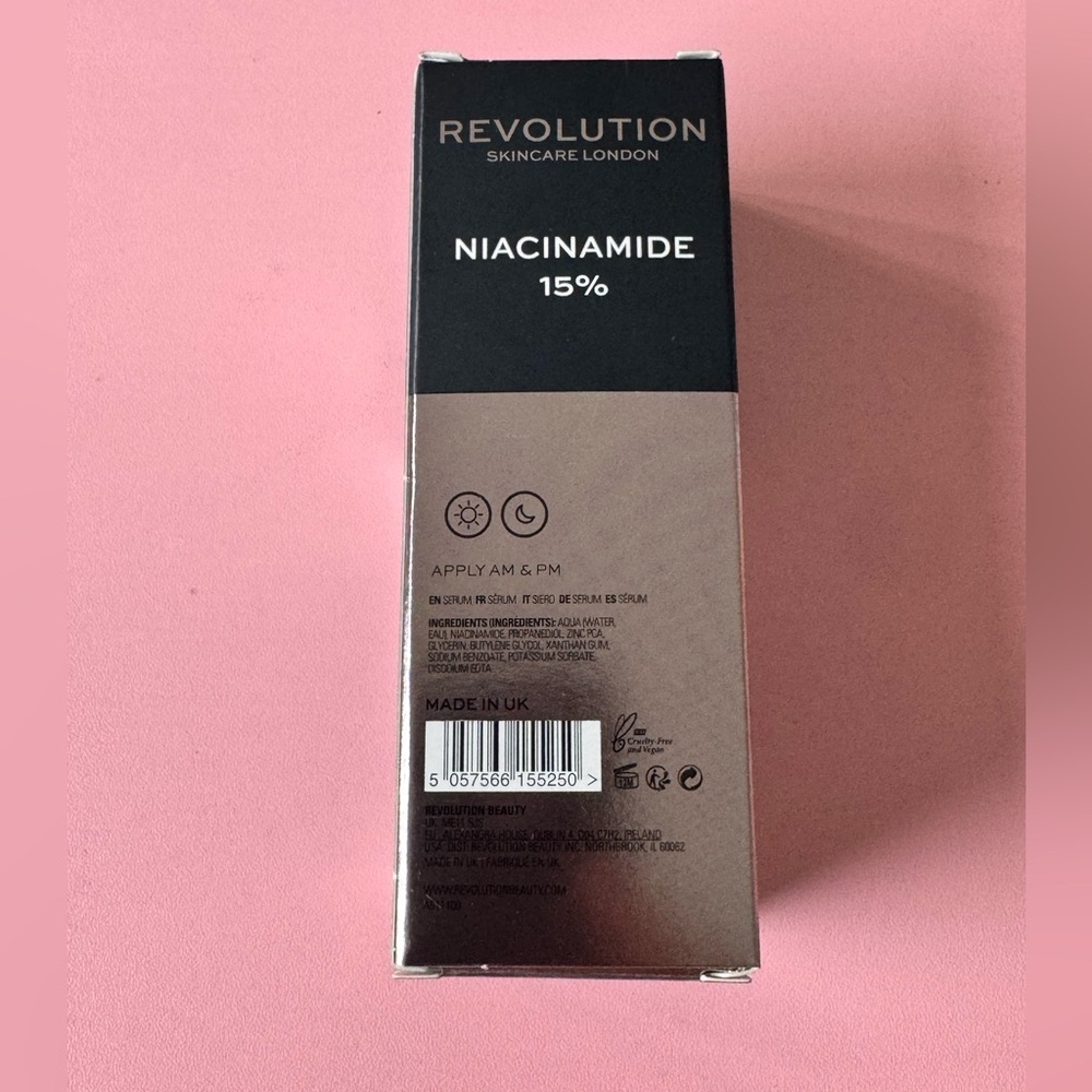 Revolution Niacinamide 15% Blemish & Pore Refining Vegan & Cruelty Free
